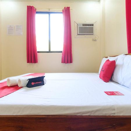Reddoorz @ Poblacion 6 Coron Bagian luar foto