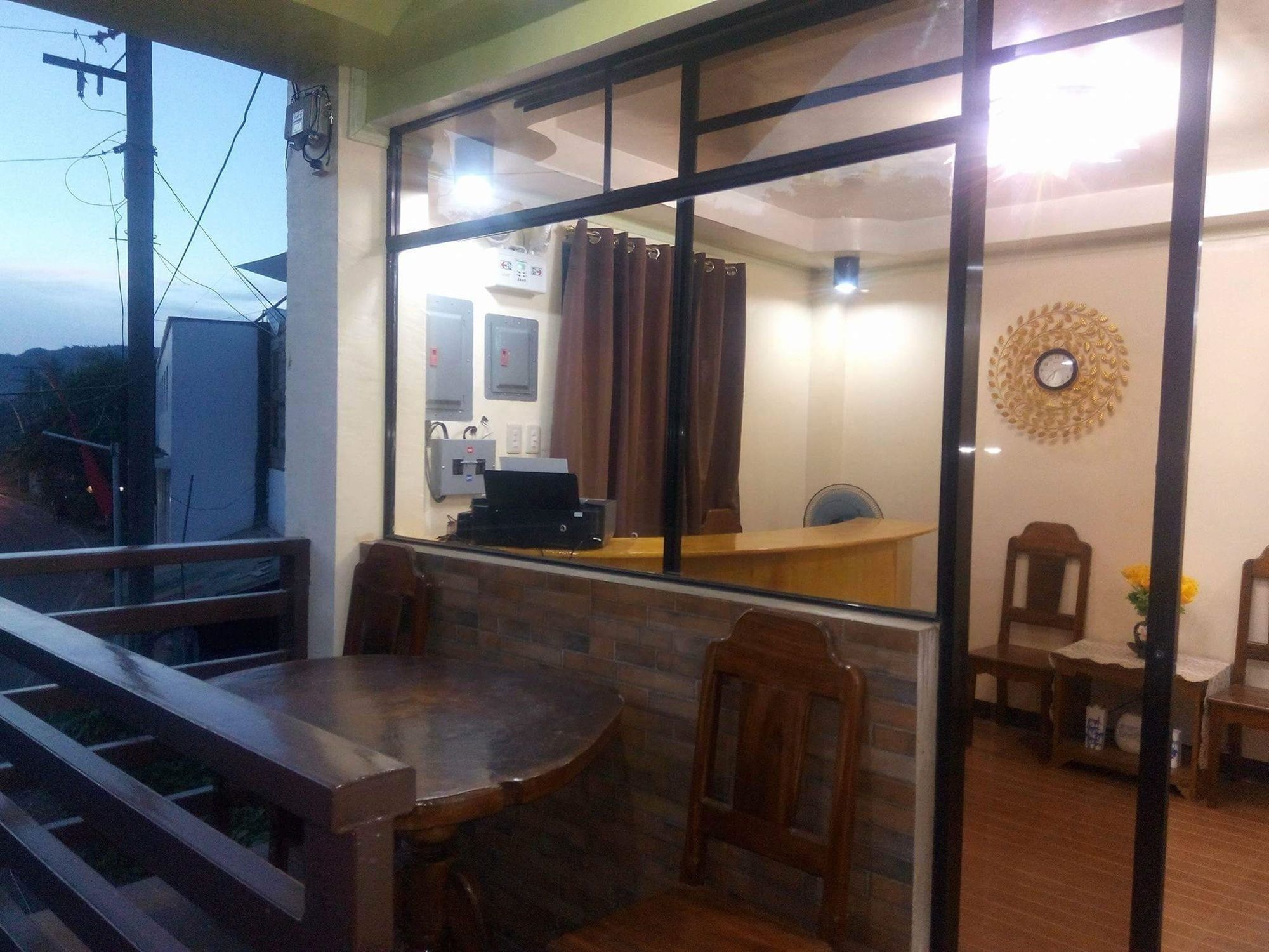 Reddoorz @ Poblacion 6 Coron Bagian luar foto