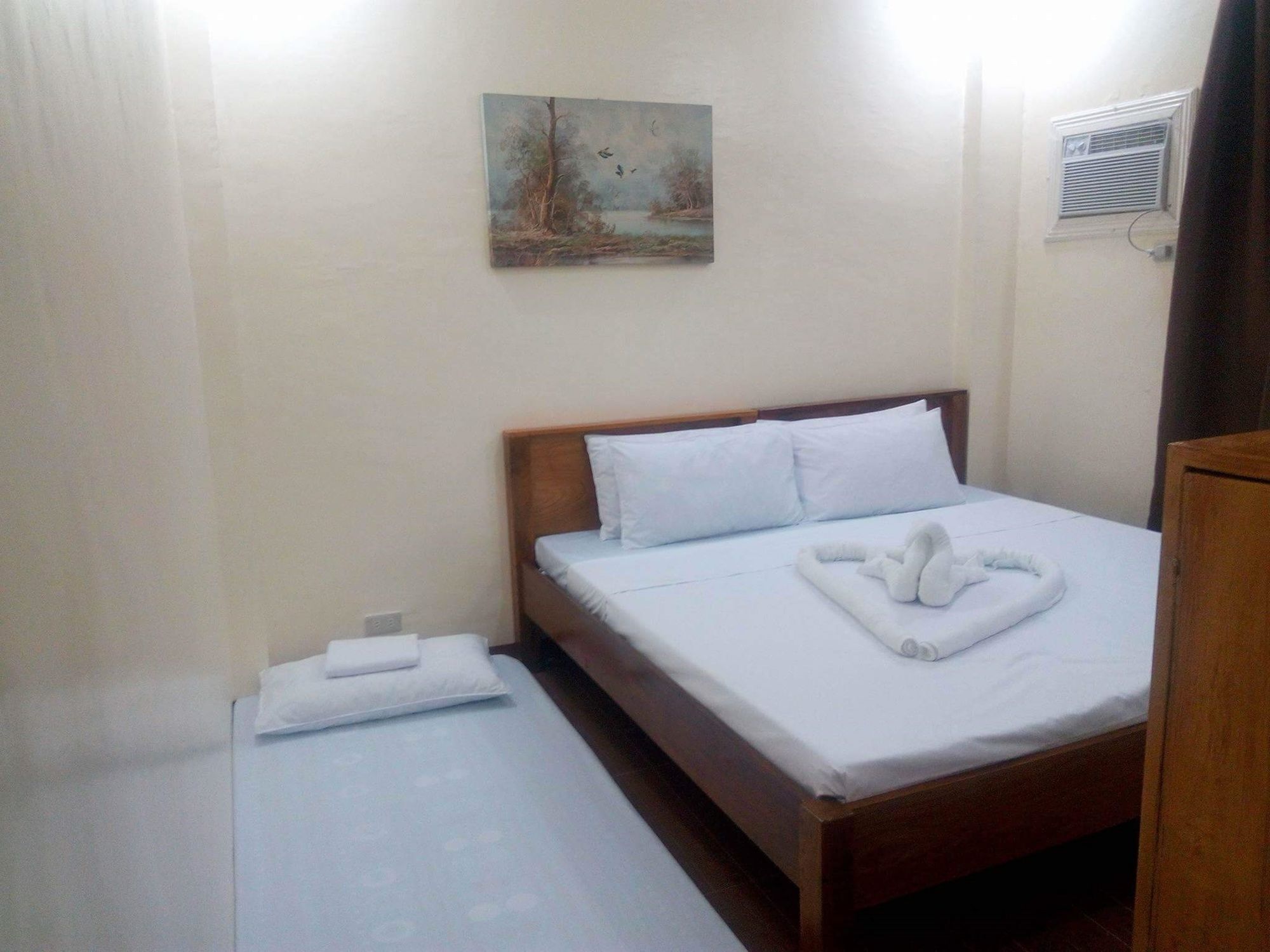Reddoorz @ Poblacion 6 Coron Bagian luar foto